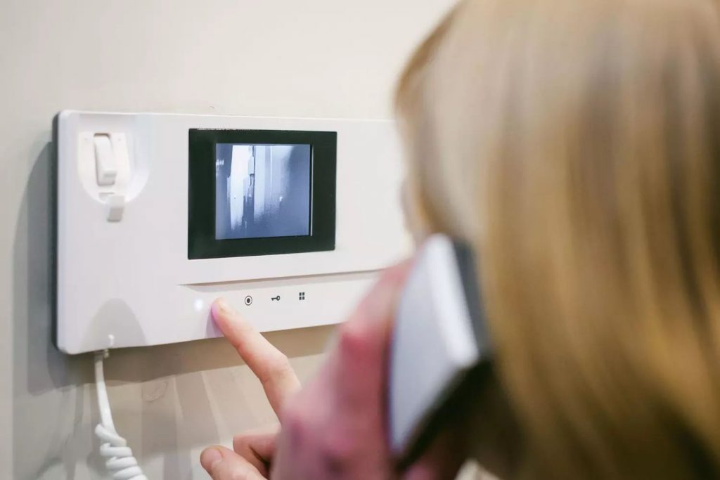 service reparatii interfon Bucuresti