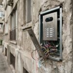 Interfonul Blocului s-a Stricat: Ghid pentru Administratori